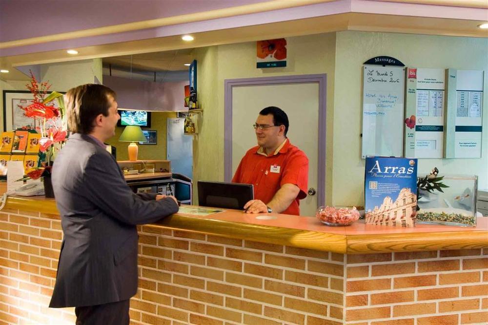 B&B Hotel Arras Centre Les Places מראה חיצוני תמונה